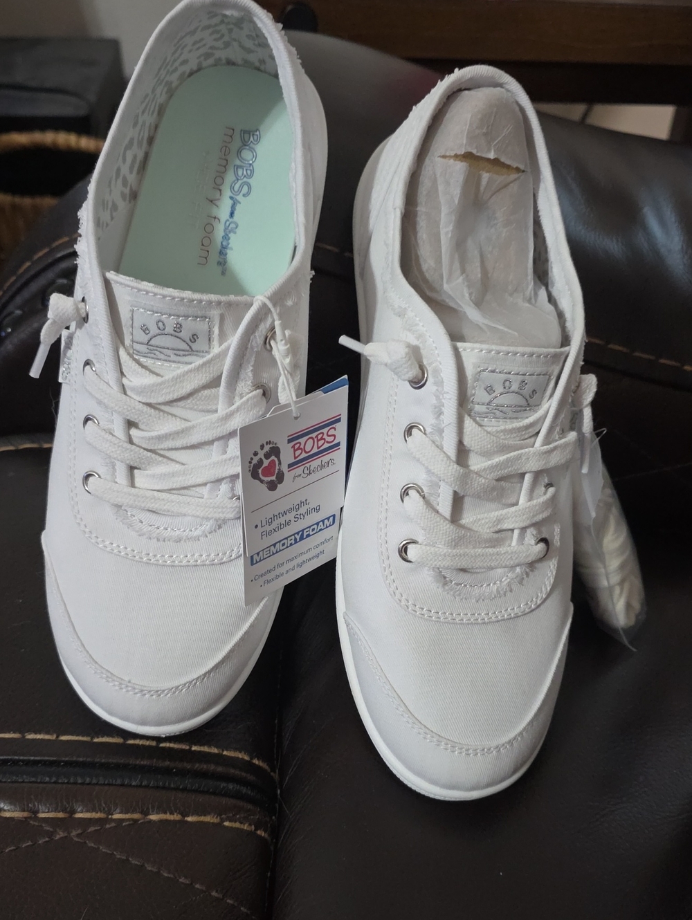 NWT Skechers BOBS White Canvas Lace-Up Sneakers